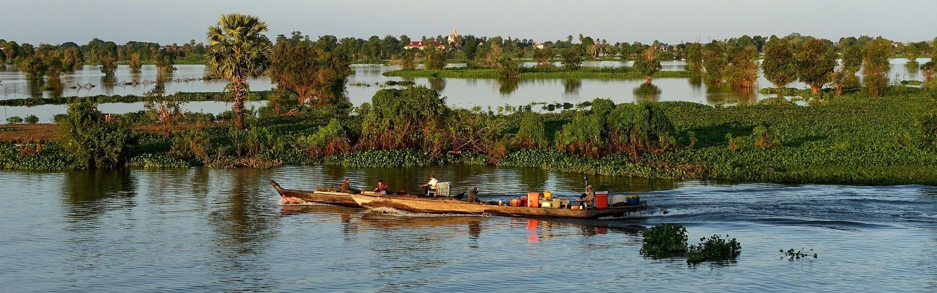 Paddle silently with Cambodia Travel